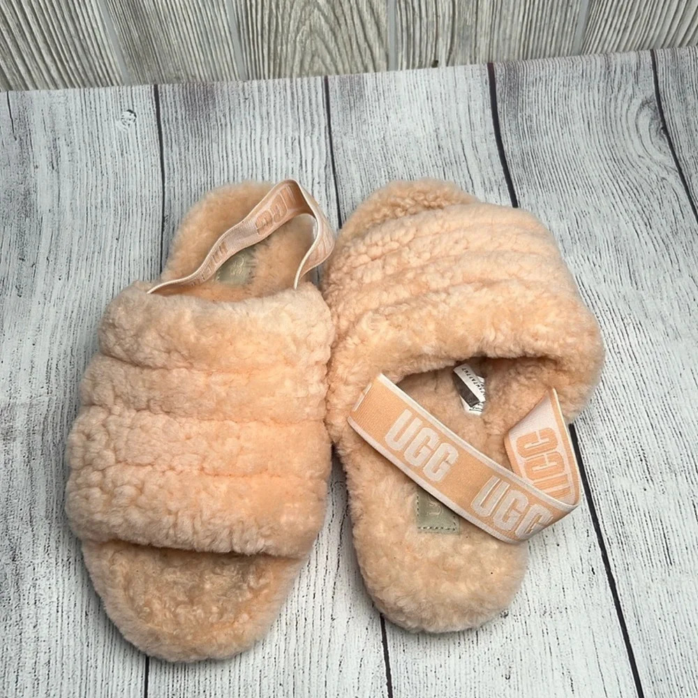 UGG fuzzy slipper peach color size 9